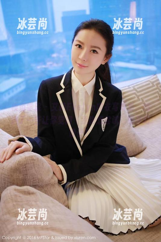 模范学院 - 艾莉Evelyn内衣写真集，精选了一些让你觉得‘我也想尝试’的梦幻设计！