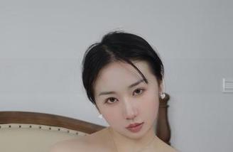 微密圈 – 瑜瑾u在镂空之境，图库中你所想不到的调皮
