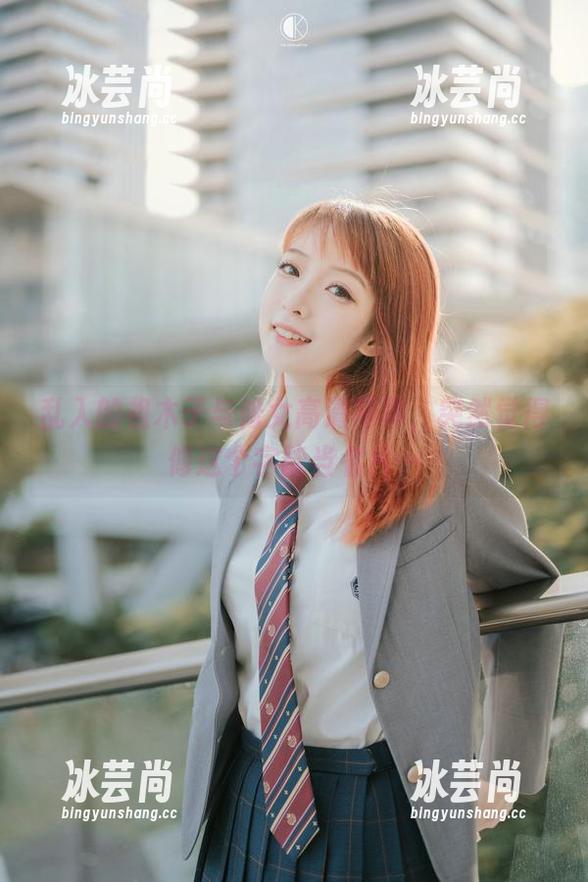 乱入的祖木子与修女高清写真，突然觉得修这个字能当名片…
