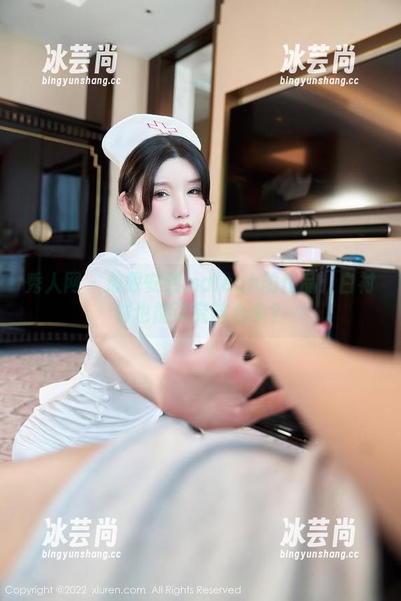 秀人网 - 放眼安然maleah的作品：白衬衫也能讲究这么多？