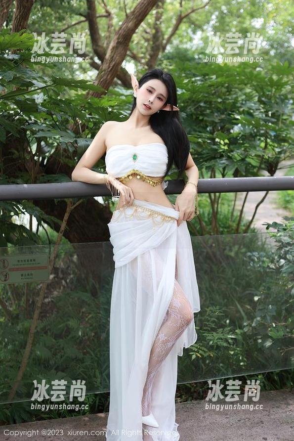 秀人网 - 小夕Kitty花嫁美图：如何优雅地在婚纱和碎花裙之间摇摆？