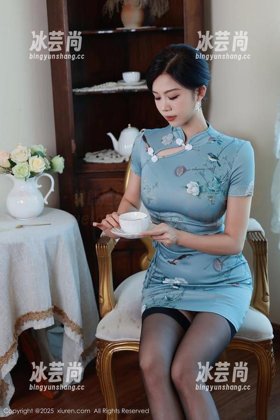 秀人网-玛鲁娜Manuela 秀人网 - 谁能拒绝这样一位兔女郎?玛鲁娜Manuela的图片完美收割我的心!