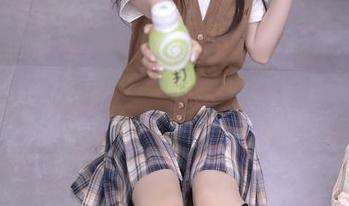 秀人网 – 蛋蛋宝的天台写真集：每个角度都藏着欢乐和囧态