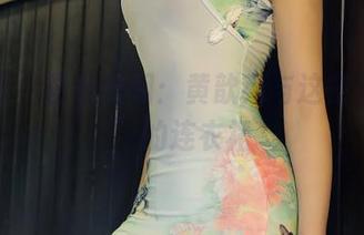 秀人网 – 图集时间：黄歆苑与这条“随性”的连衣裙