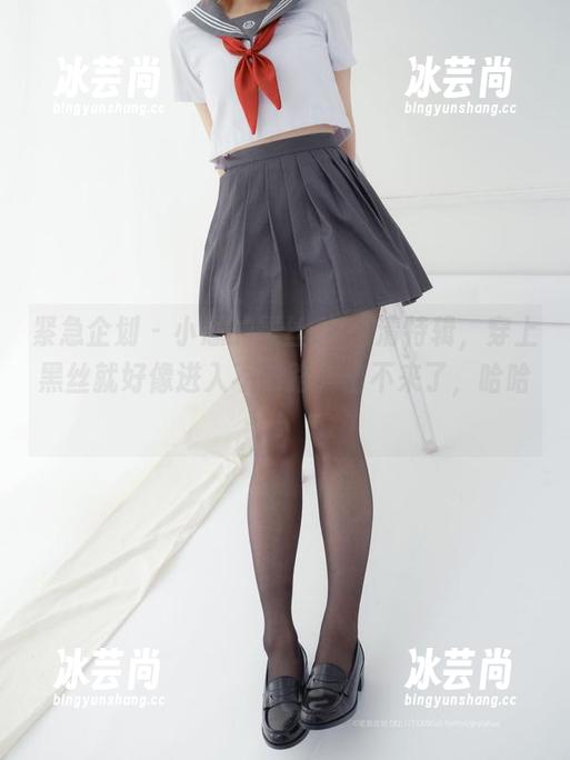 紧急企划-小恩 紧急企划 - 小恩的黑丝JK高清特辑,穿上黑丝就好像进入不归路,出不来了,哈哈!