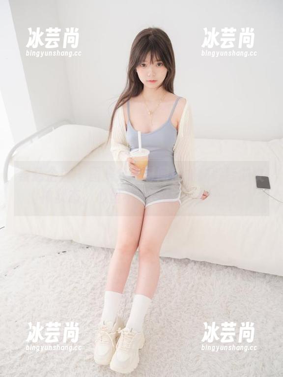 紧急企划 - 图集分享时间！龙崎聆音的女神状态，心里不断盘旋的是……？