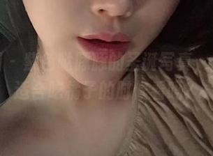 微密圈 – 紫色哒豚豚的圣诞写真，难道只适合吃橘子的时候看吗？