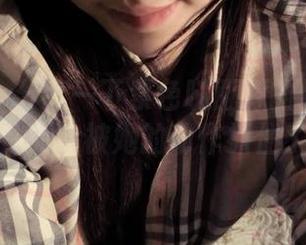 微密圈 – 分享一下紫色哒豚豚的体操服原图，完全被她的动作抓住了。