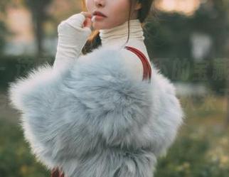 菠萝社 – 这是一件无法放下的宝藏——AngelaLee李玲的毛衣写真，快来下载吧！