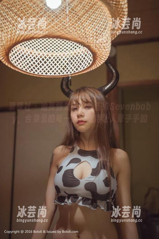 菠萝社-柳侑绮Sevenbaby 菠萝社 - 油亮到发光的柳侑绮Sevenbaby,合集里的每一张都炫得让人晕乎乎的!