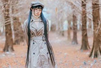 落落Raku一直在最耀眼的地方，夏日图包里的每一张都像条小鱼在心底游来游去。