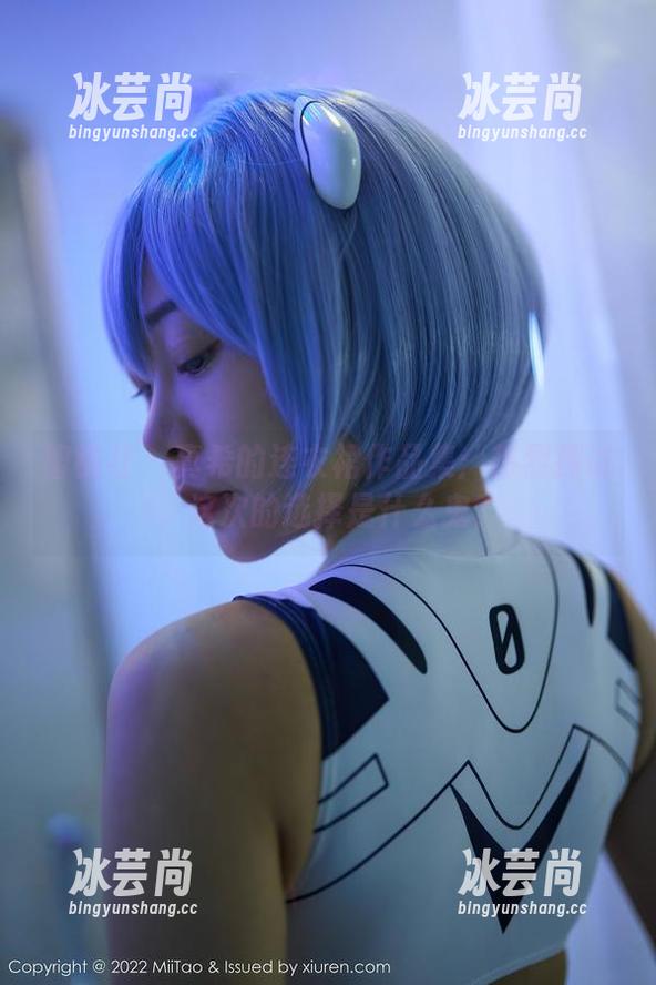 蜜桃社-真希 蜜桃社 - 真希的连衣裙作品集:热烈探讨,这次的选择是什么鬼?