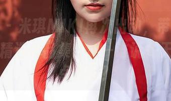 蜜桃社 – 米琪MIKI再次出动，带你游玩《圣诞精选作品集》——谁说冬天不能有点热呀？