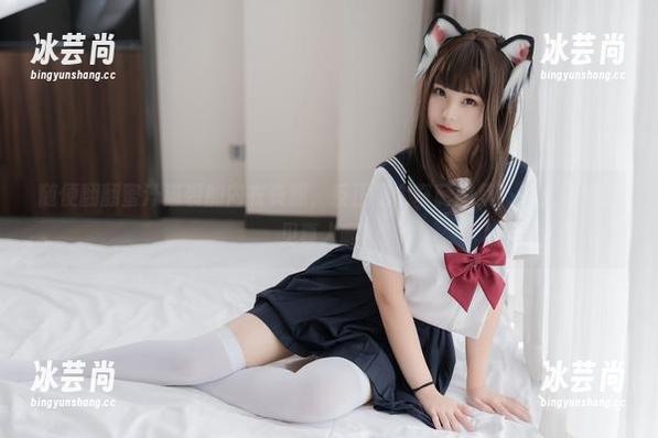 随便翻翻蜜汁猫裘的内衣资源，反正是个奇葩图集！什么时候能见真人啊？