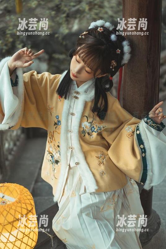 不看蠢沫沫的桃子写真，你的人生有点缺失，别忘了下载哦！