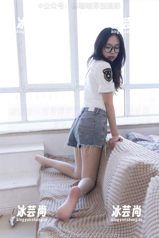 袜啵啵 - 观看甜甜圈的古装写真：超长花絮让人直呼过瘾