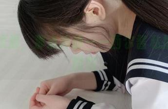 那点烦躁，那点冷静——西尔酱私拍校园图包