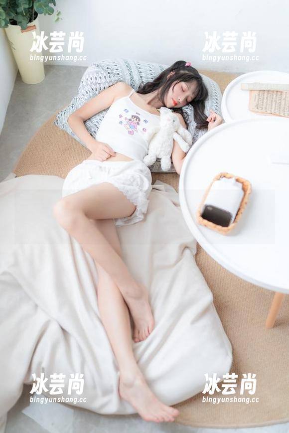 西瓜少女的内衣合集，不得不说，她的选择真特别。