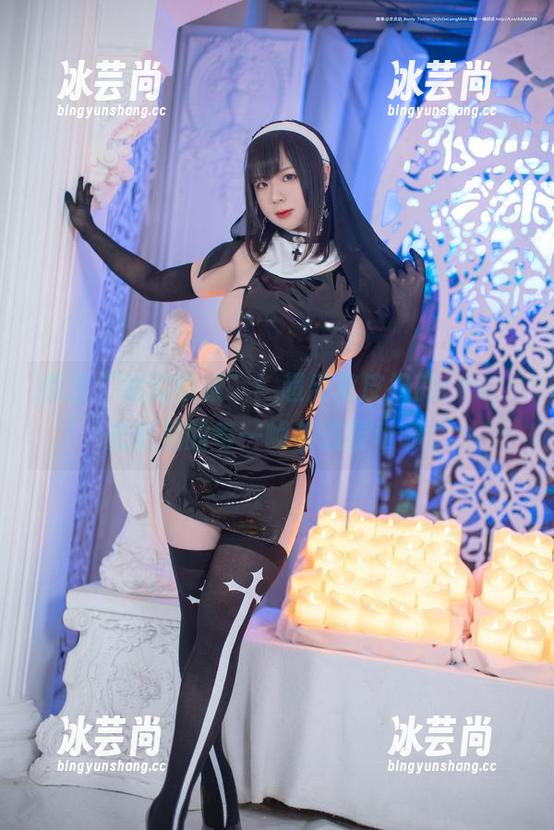 看这“地狱新娘”！超皮皮皮奶的cos，光影里的每一帧都想要咀嚼！