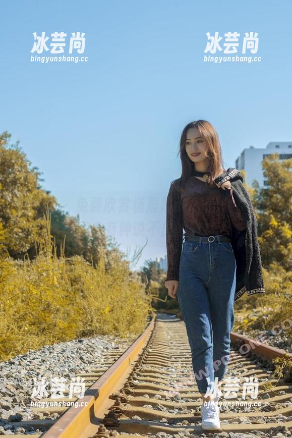 轰趴猫 - 免费欣赏杨晨晨sugar女仆照，心里真有种说不出的微妙。