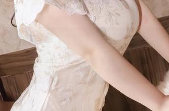 好吧，陌陌咕咕咕女仆合集又来了，更新的画面我只能用“目瞪口呆”来形容了。
