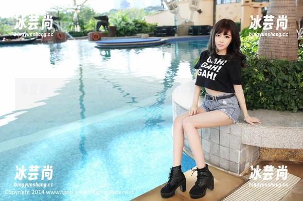 青豆客 - 不止是校服：王婉悠Queen写真集，让你欲罢不能的资源