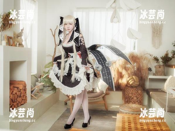 麻花麻花酱 免费图包:麻花麻花酱与白裙的“沙滩童话”,当然还有肚子饿的日常,别说我没提醒哦
