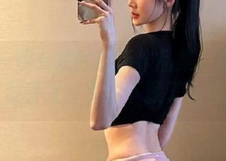 微密圈 – 黎允熙的最新作品集：那双长腿，似乎在修女裙下藏了什么？