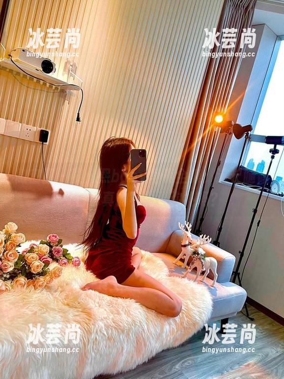 黎允熙baby 微密圈 - 黎允熙baby写真全集:这长腿修女日常真的不需要弥补吗?